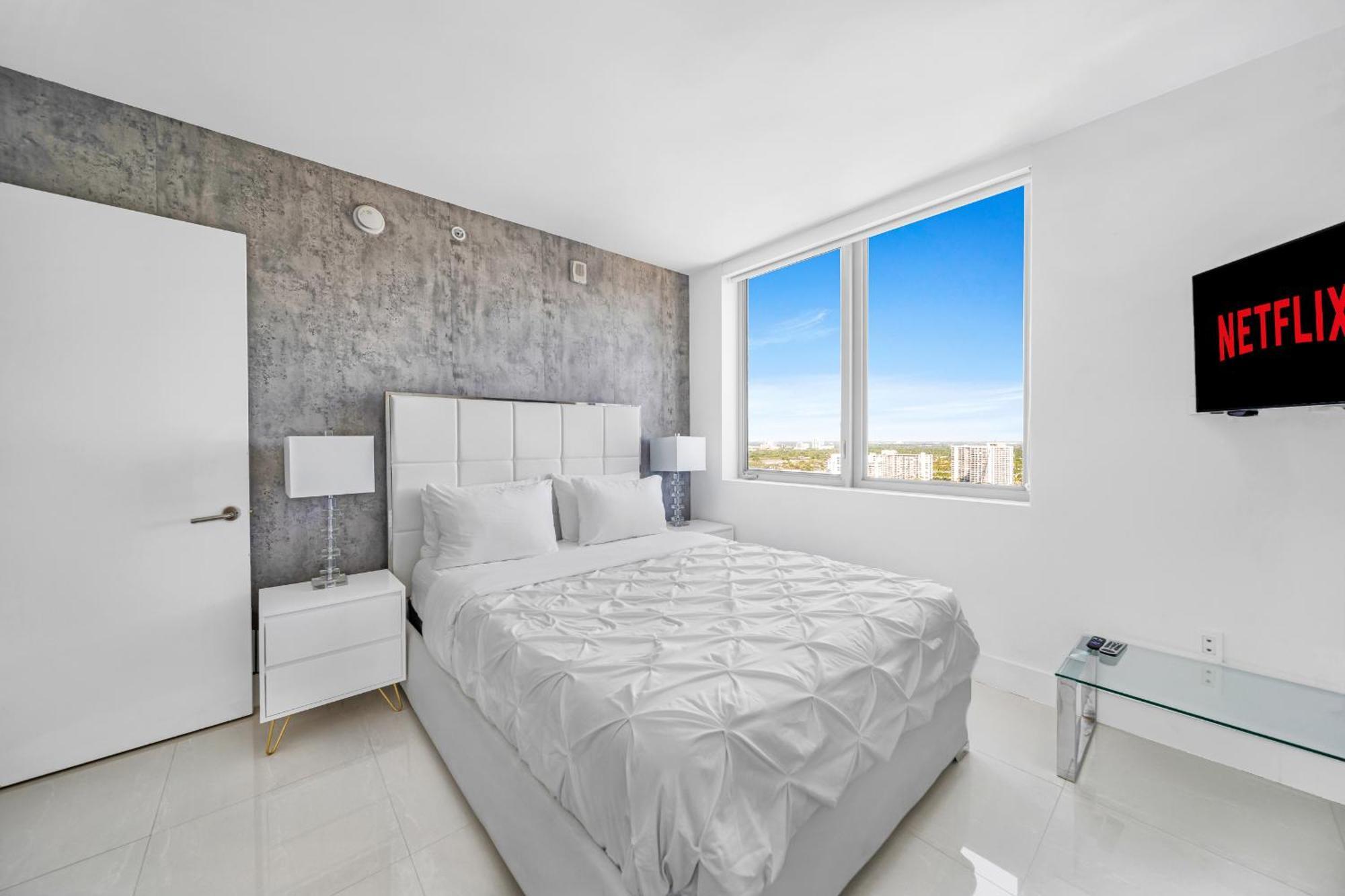 Resort-Style Living With Direct Ocean Views - 3Br Beauty Hallandale Beach Exterior foto